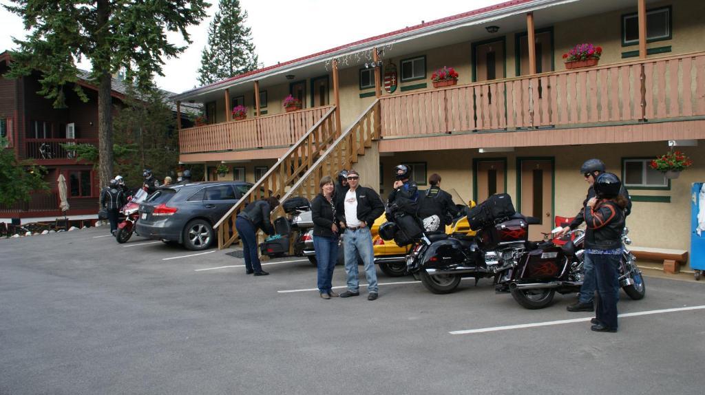 Motel Bo Radium Radium Hot Springs Eksteriør bilde