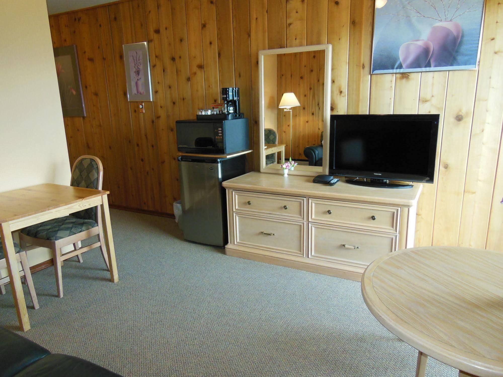 Motel Bo Radium Radium Hot Springs Eksteriør bilde